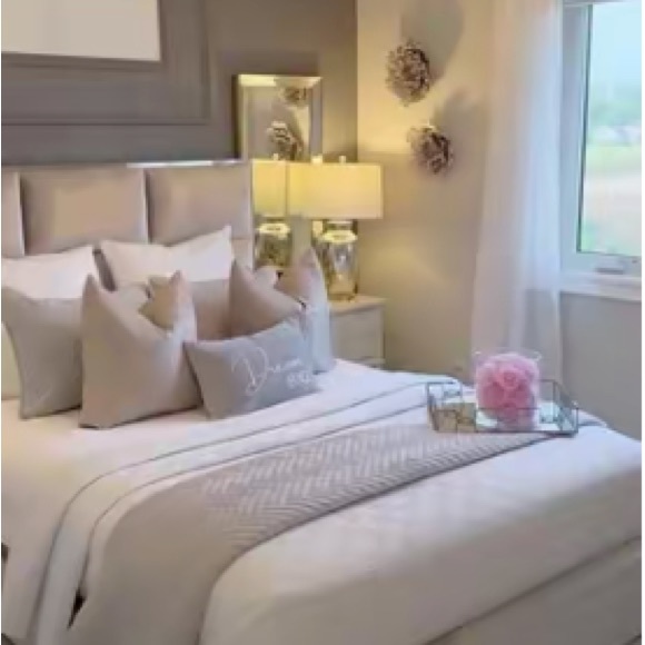 Meet your Posher, Bliss - Picture 1 of 1